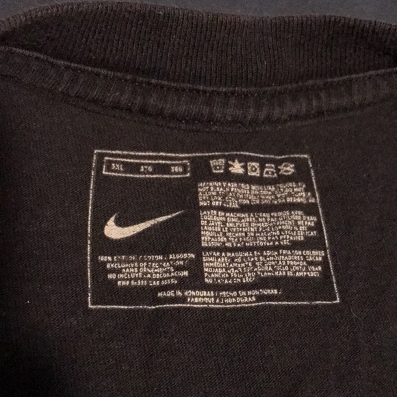 Nike Represent Basketball T-shirt - Picture 6 of 7